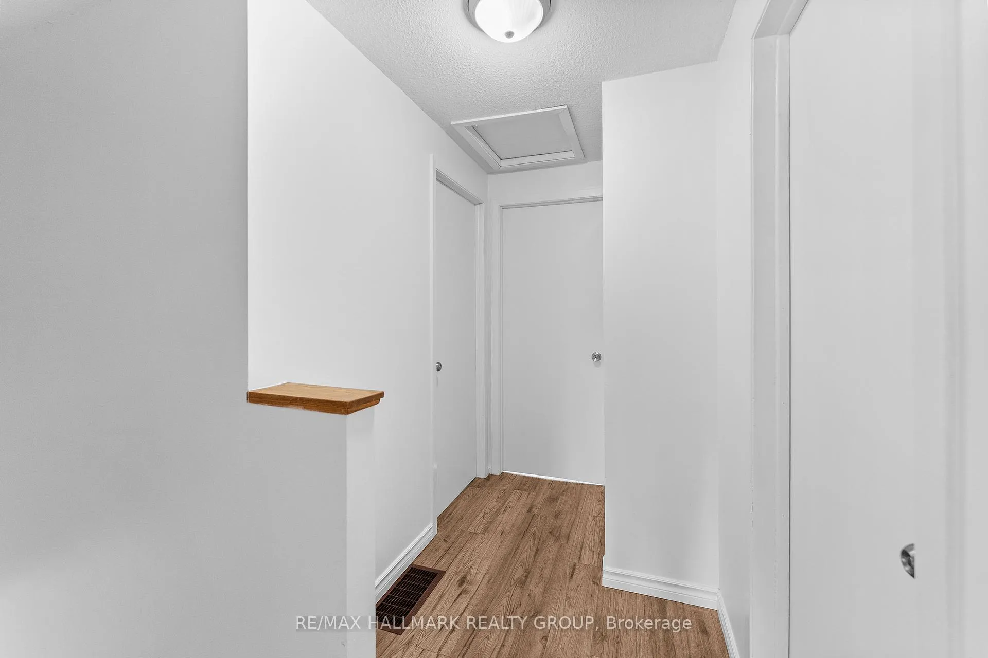 Photo 36 of 23 Oberon Street, Ottawa, Westcliffe Estates — HOMEH
