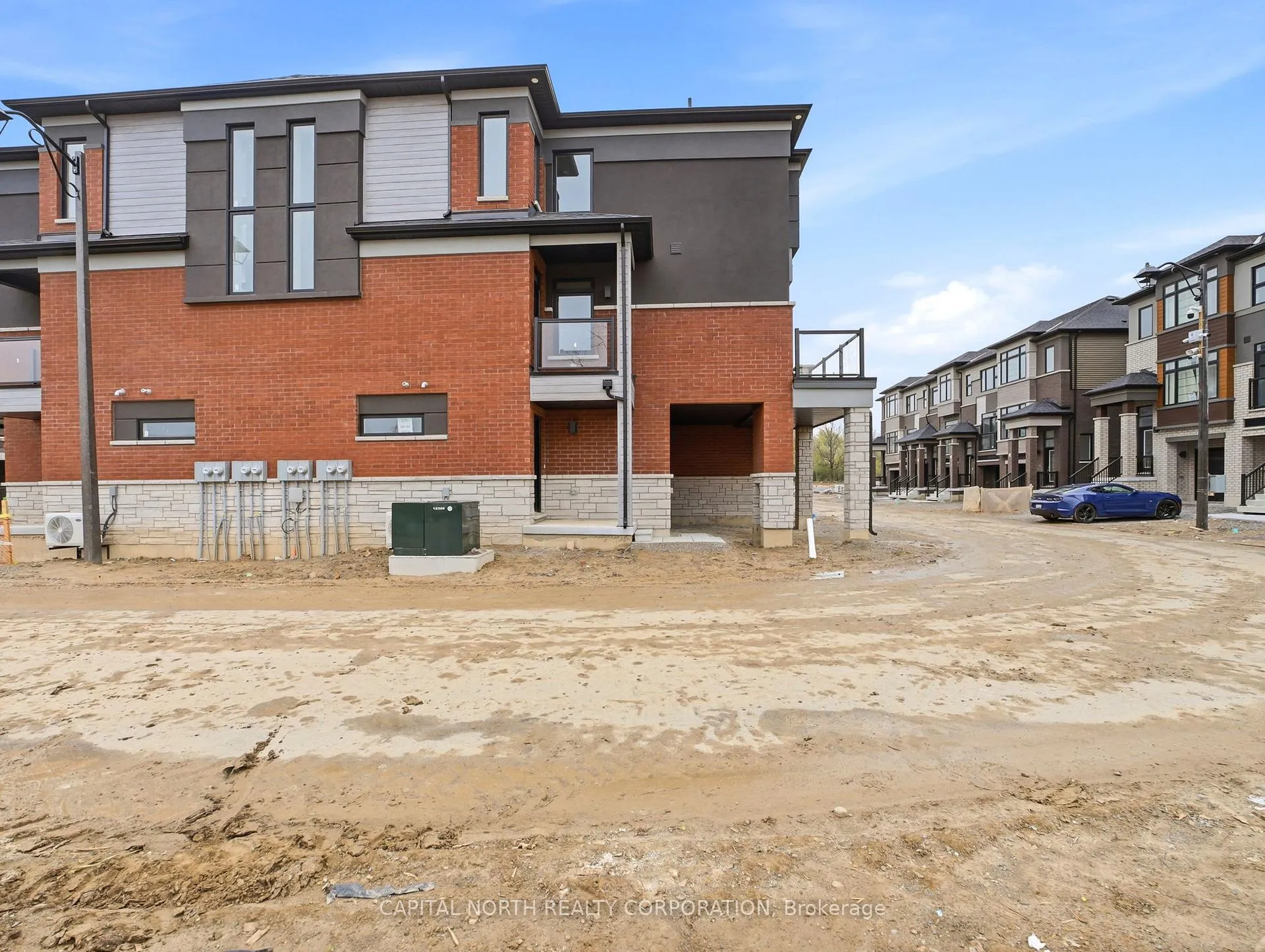 Photo 3 of Unit 48, 313 Conklin Road, Brantford, Empire South — HOMEH