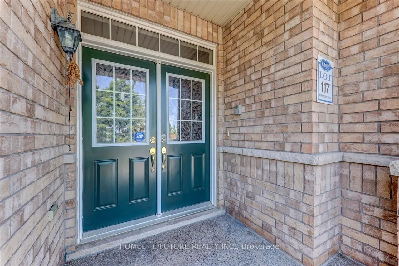 Photo 4 of Unit Bsmt, 49 Peppermint Close, Brampton, Brampton East — HOMEH