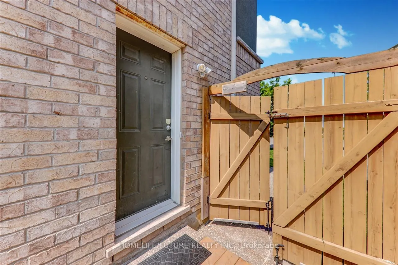 Photo 5 of Unit Bsmt, 49 Peppermint Close, Brampton, Brampton East — HOMEH