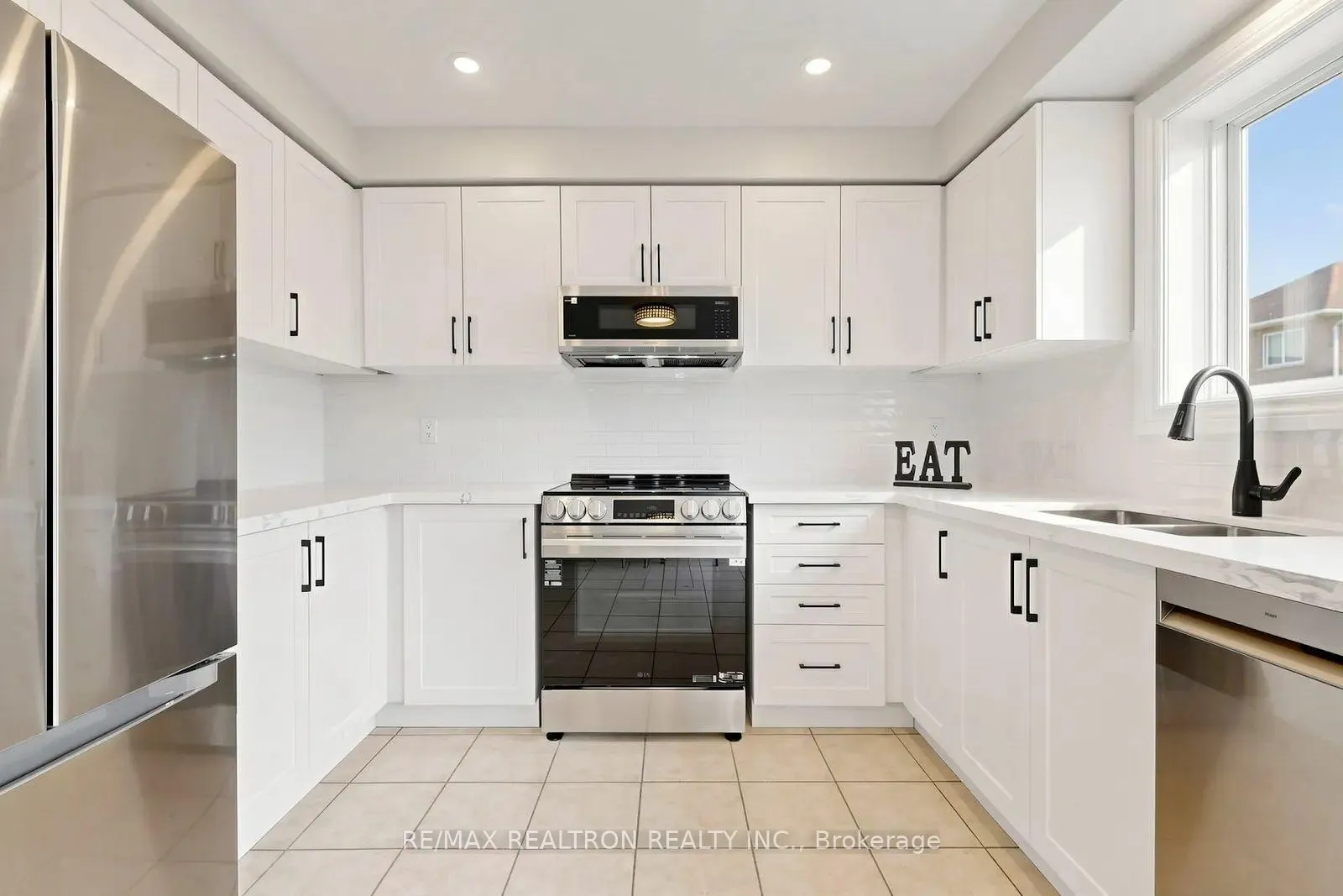 Photo 12 of 62 Dwellers Road, Brampton, Fletcher's Creek Village — HOMEH