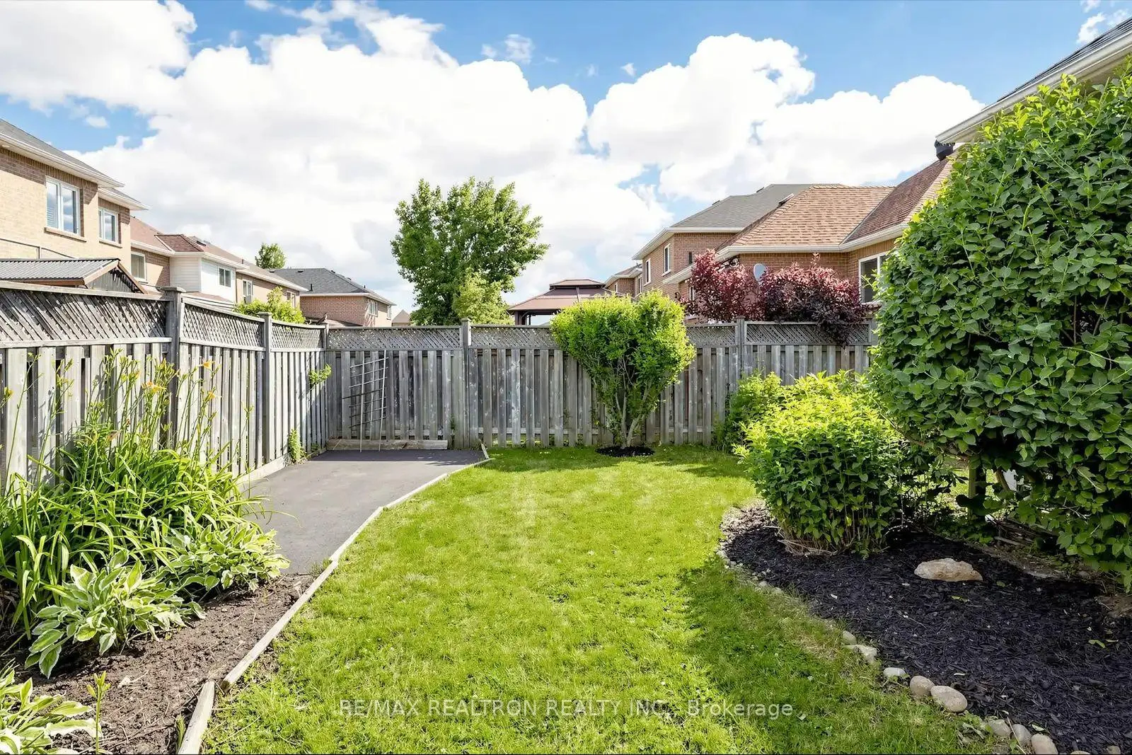 Photo 48 of 62 Dwellers Road, Brampton, Fletcher's Creek Village — HOMEH