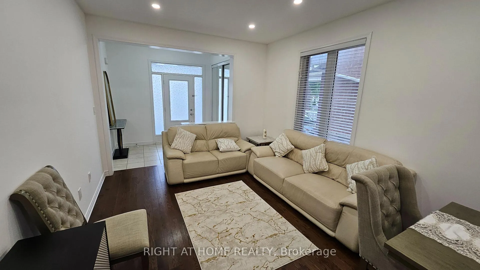 Photo 5 of Unit Upper, 1206 Duignan Crescent, Milton, Ford — HOMEH