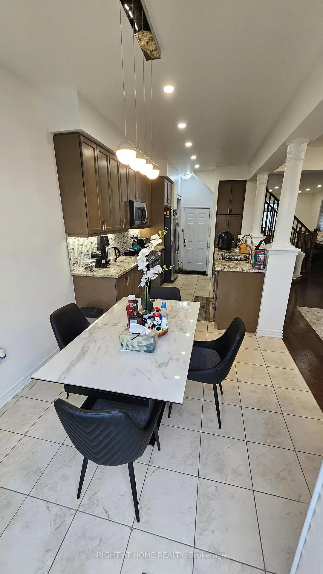 Photo 10 of Unit Upper, 1206 Duignan Crescent, Milton, Ford — HOMEH