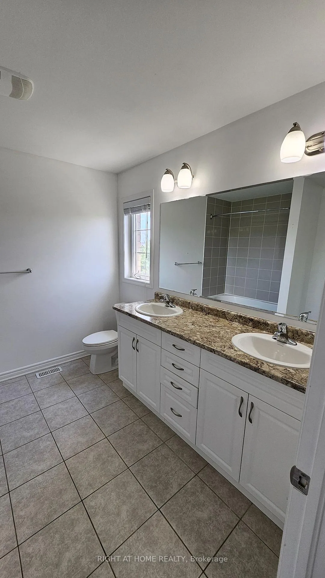 Photo 19 of Unit Upper, 1206 Duignan Crescent, Milton, Ford — HOMEH