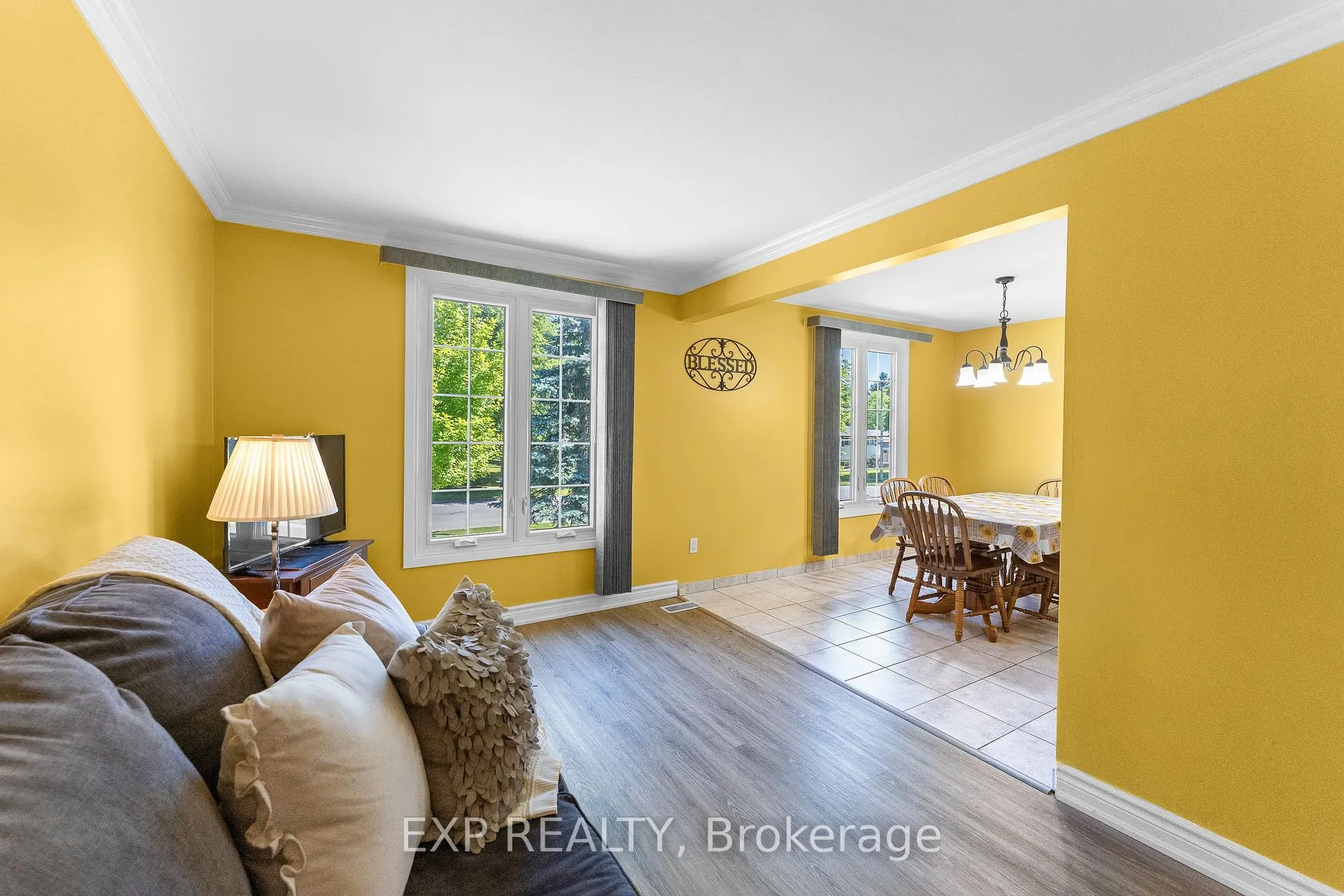 Photo 8 of 4083 Brookdale Drive, Niagara Falls, Ascot — HOMEH