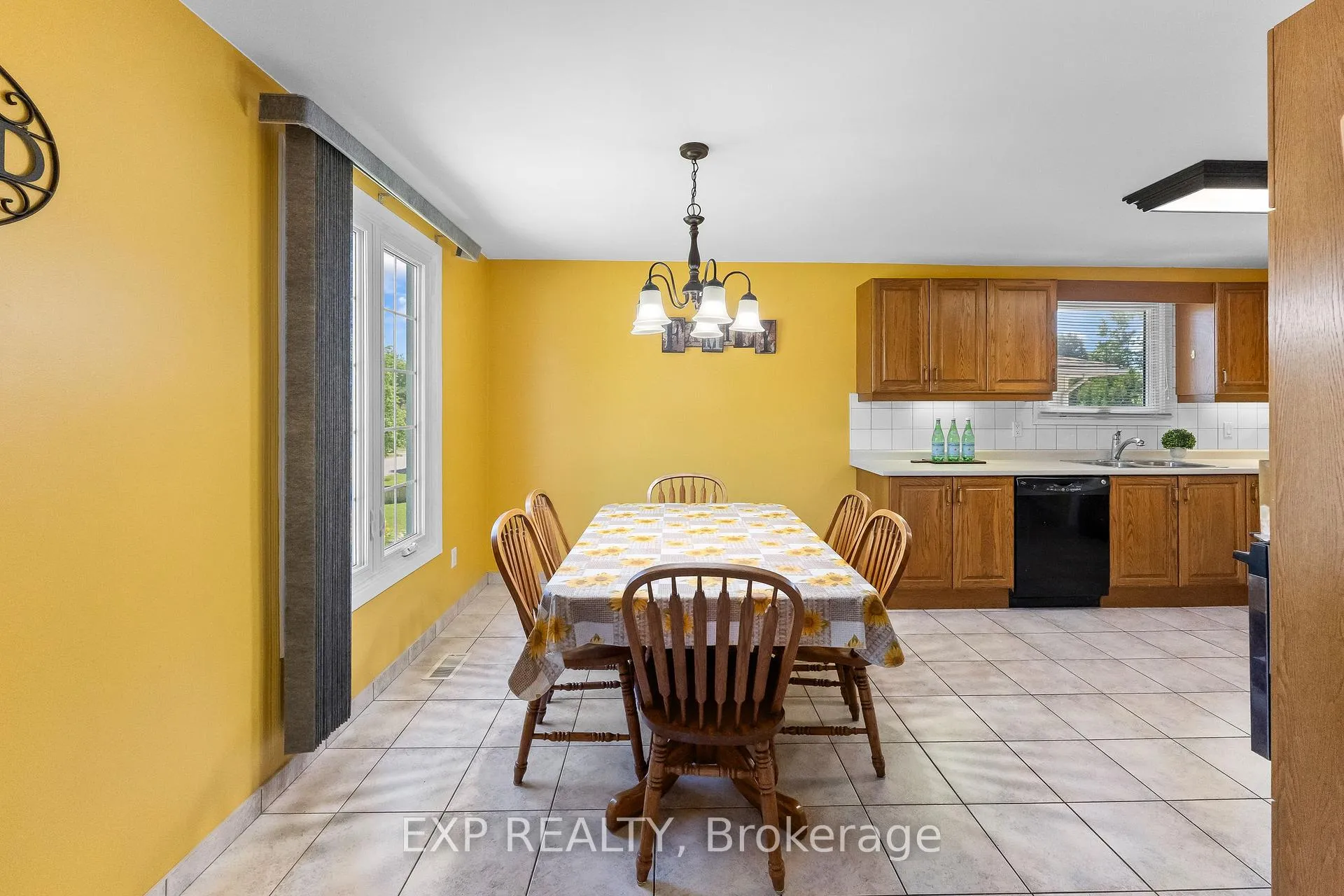 Photo 9 of 4083 Brookdale Drive, Niagara Falls, Ascot — HOMEH