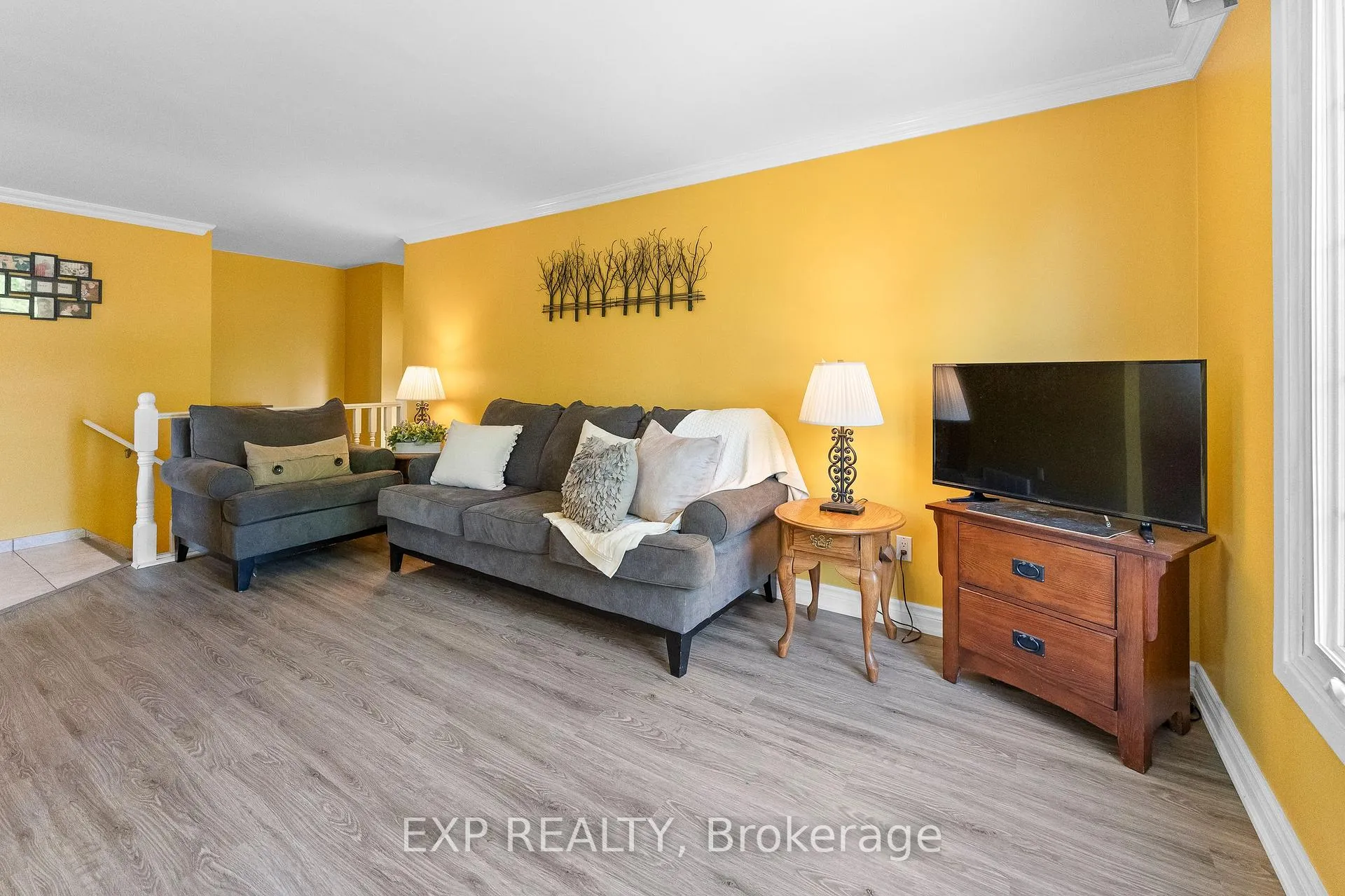 Photo 10 of 4083 Brookdale Drive, Niagara Falls, Ascot — HOMEH