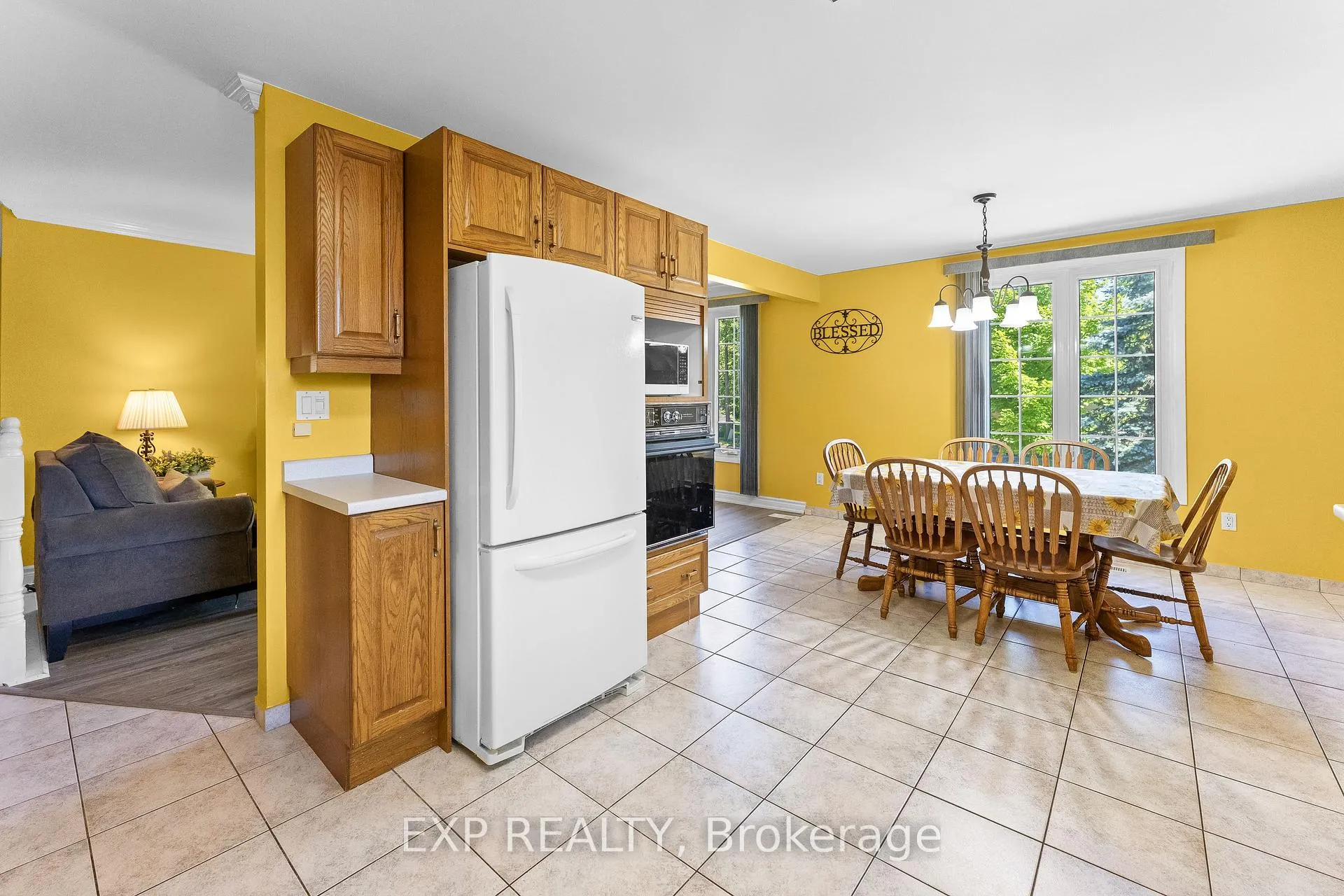Photo 17 of 4083 Brookdale Drive, Niagara Falls, Ascot — HOMEH