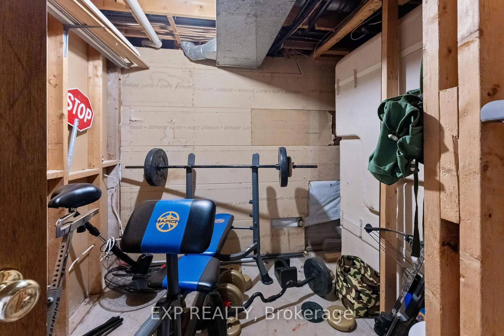 Photo 31 of 4083 Brookdale Drive, Niagara Falls, Ascot — HOMEH