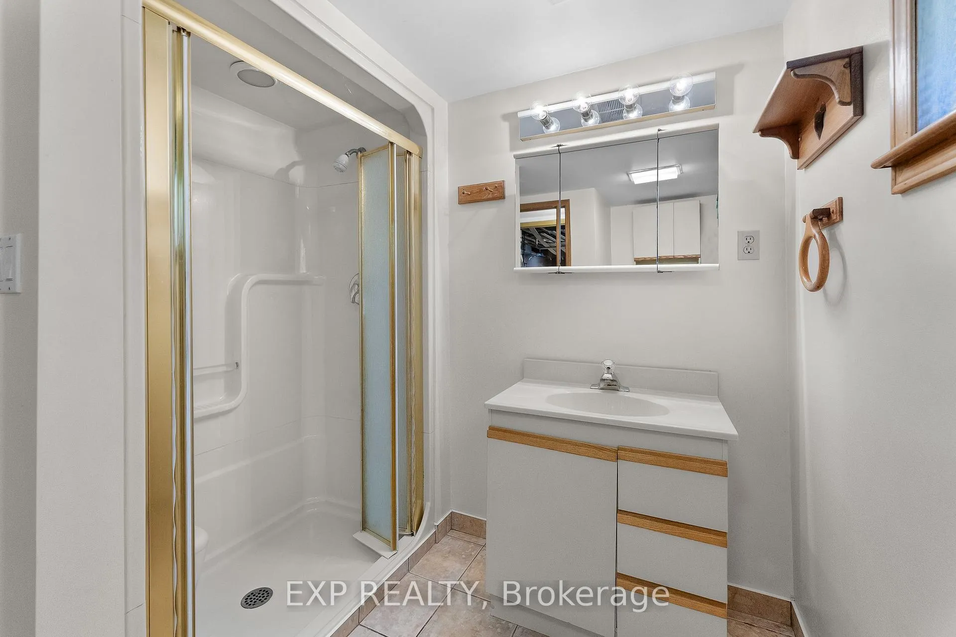 Photo 33 of 4083 Brookdale Drive, Niagara Falls, Ascot — HOMEH