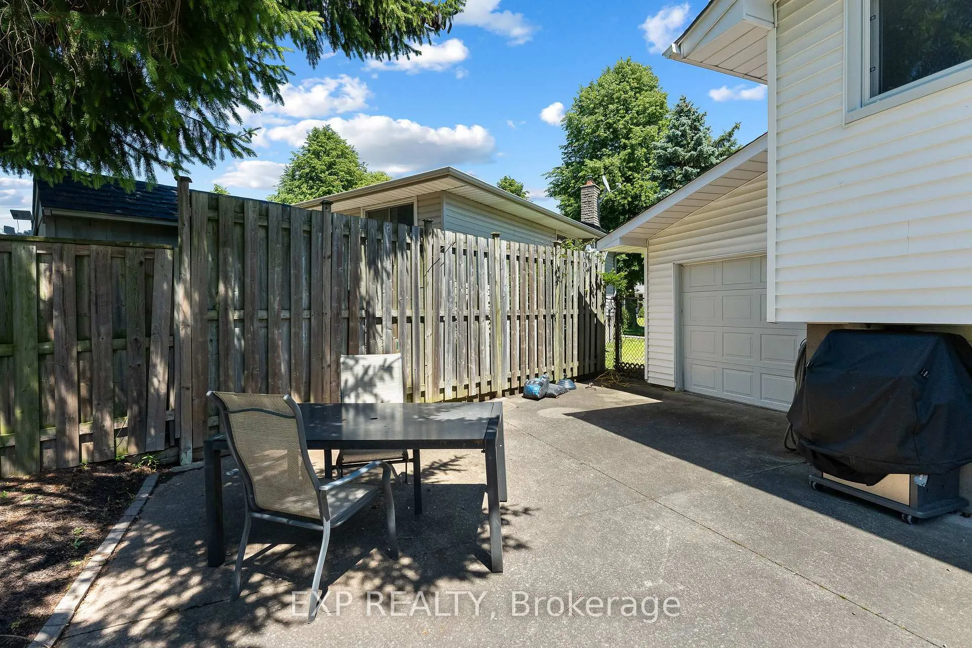 Photo 38 of 4083 Brookdale Drive, Niagara Falls, Ascot — HOMEH