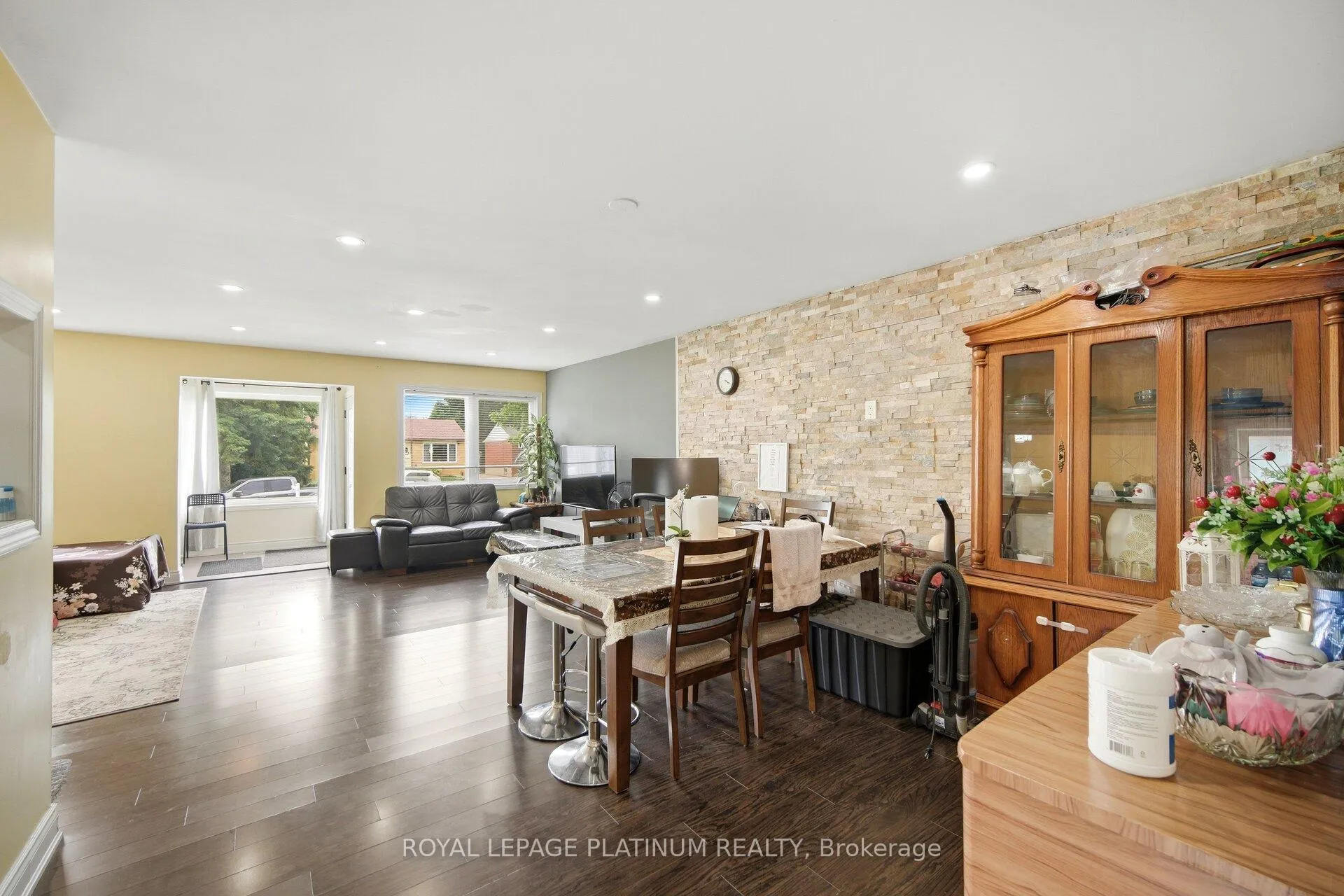Photo 10 of 19 Golding Avenue, Brampton, Brampton East — HOMEH