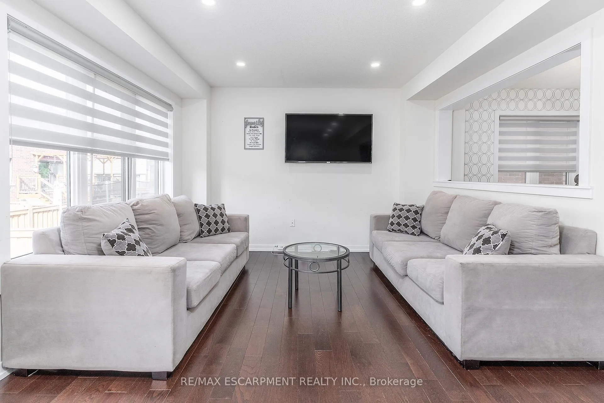Photo 6 of 32 Hedges Crescent, Hamilton, Stoney Creek Mountain — HOMEH