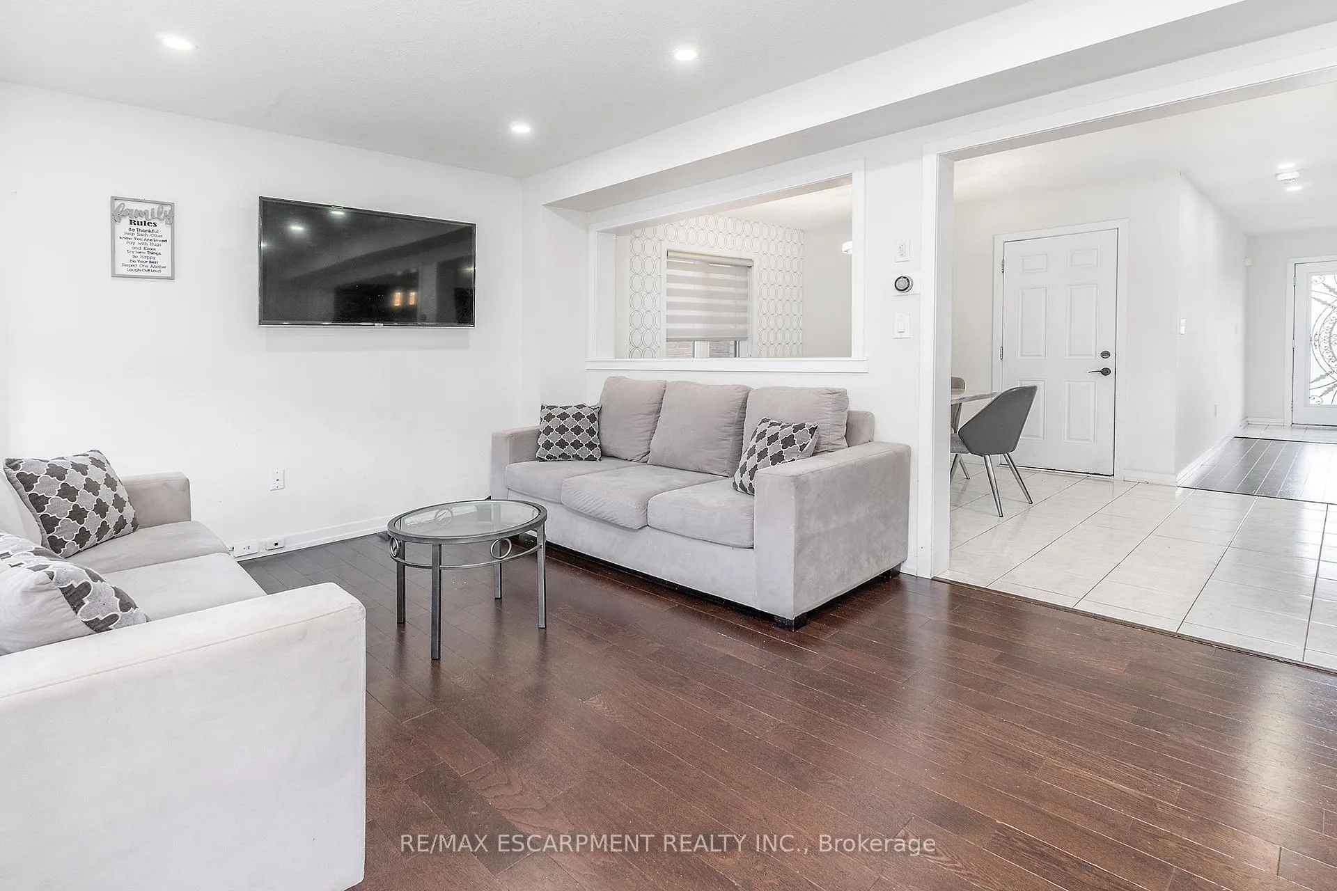 Photo 7 of 32 Hedges Crescent, Hamilton, Stoney Creek Mountain — HOMEH