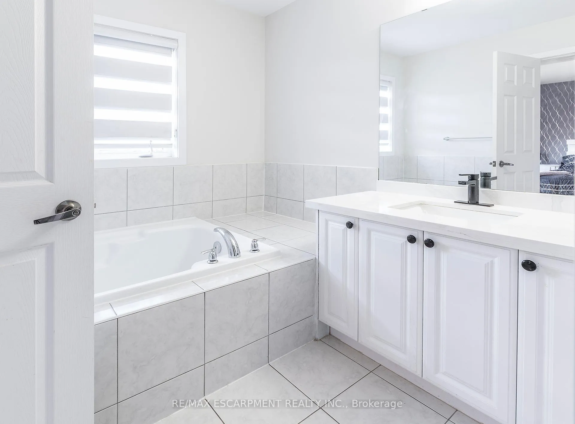 Photo 13 of 32 Hedges Crescent, Hamilton, Stoney Creek Mountain — HOMEH