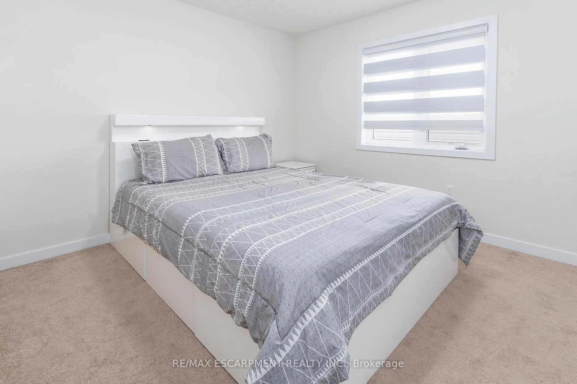 Photo 14 of 32 Hedges Crescent, Hamilton, Stoney Creek Mountain — HOMEH