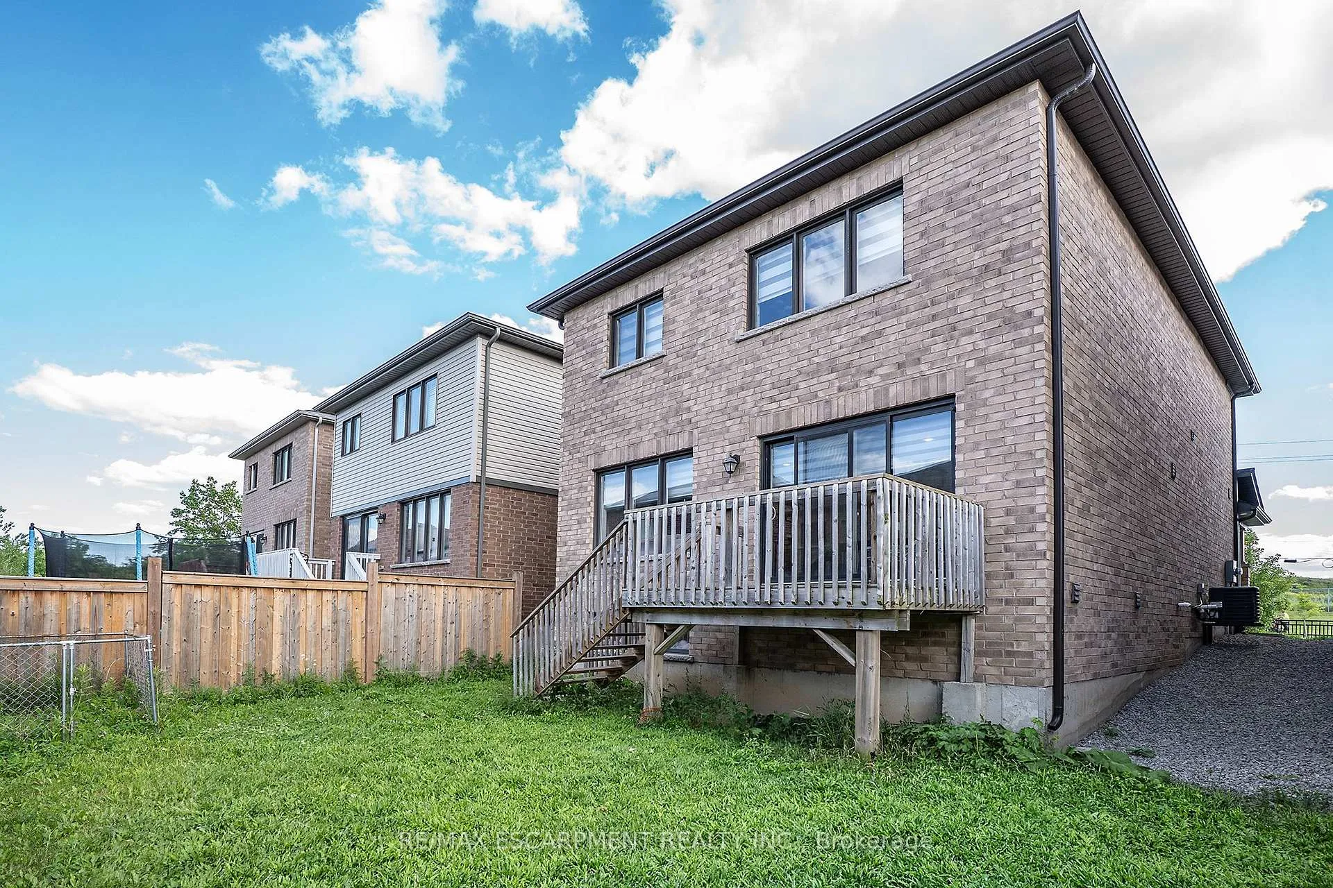 Photo 20 of 32 Hedges Crescent, Hamilton, Stoney Creek Mountain — HOMEH