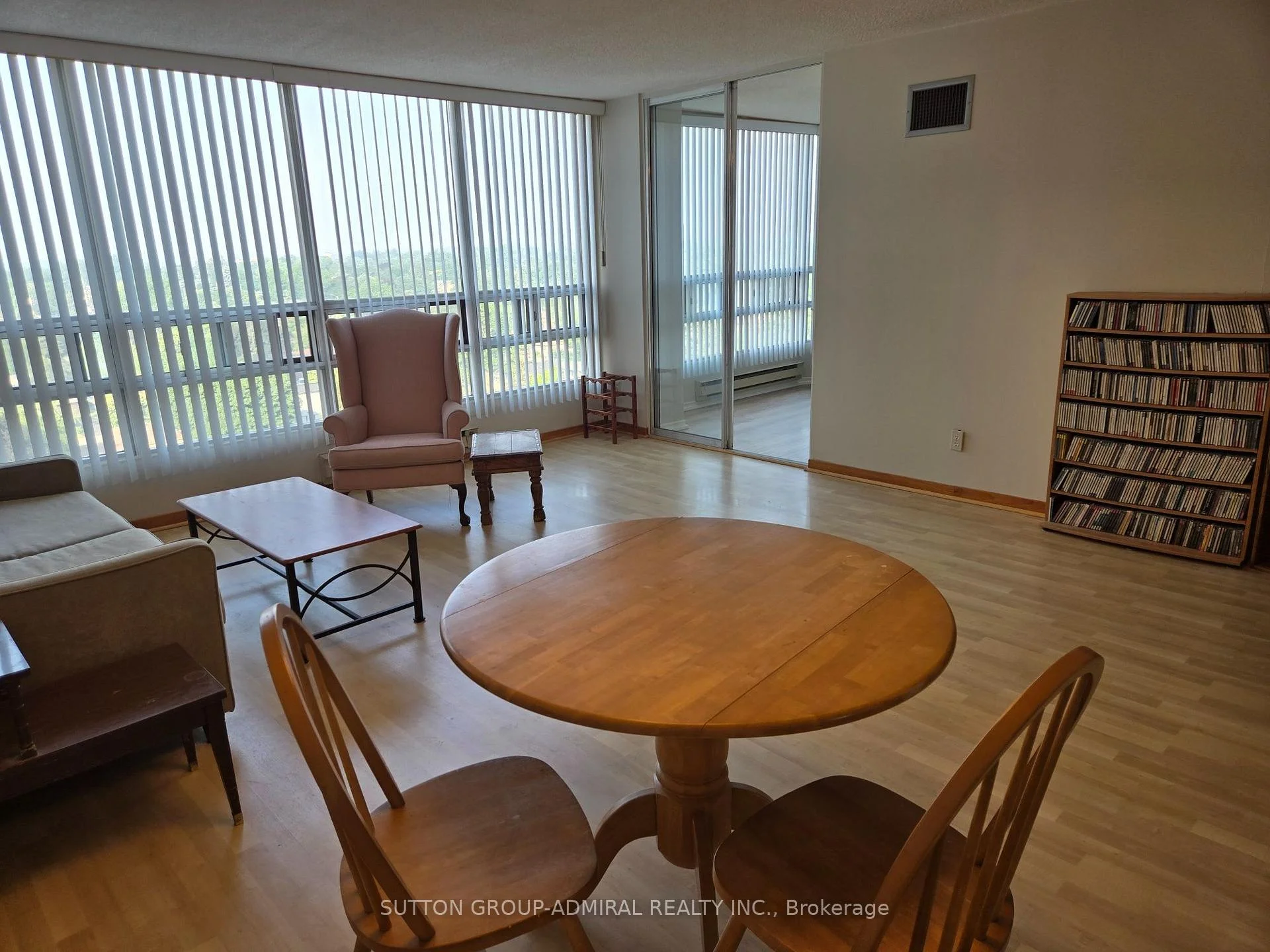 Photo 16 of Unit 908, 330 Mill Street S, Brampton, Brampton South — HOMEH