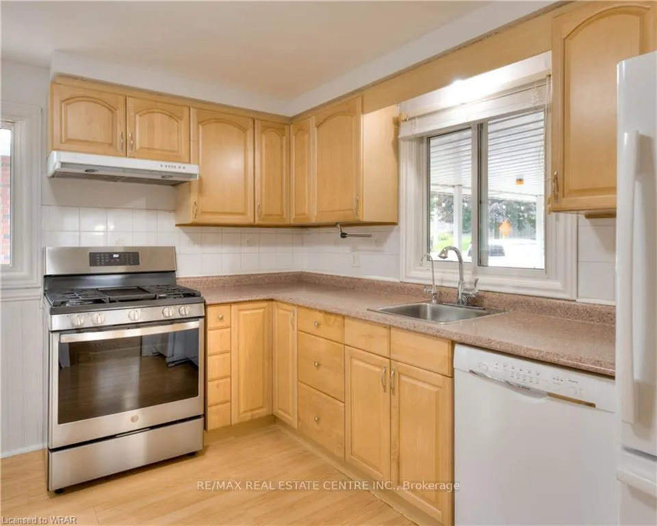Photo 5 of 111 Tait Street, Cambridge — HOMEH