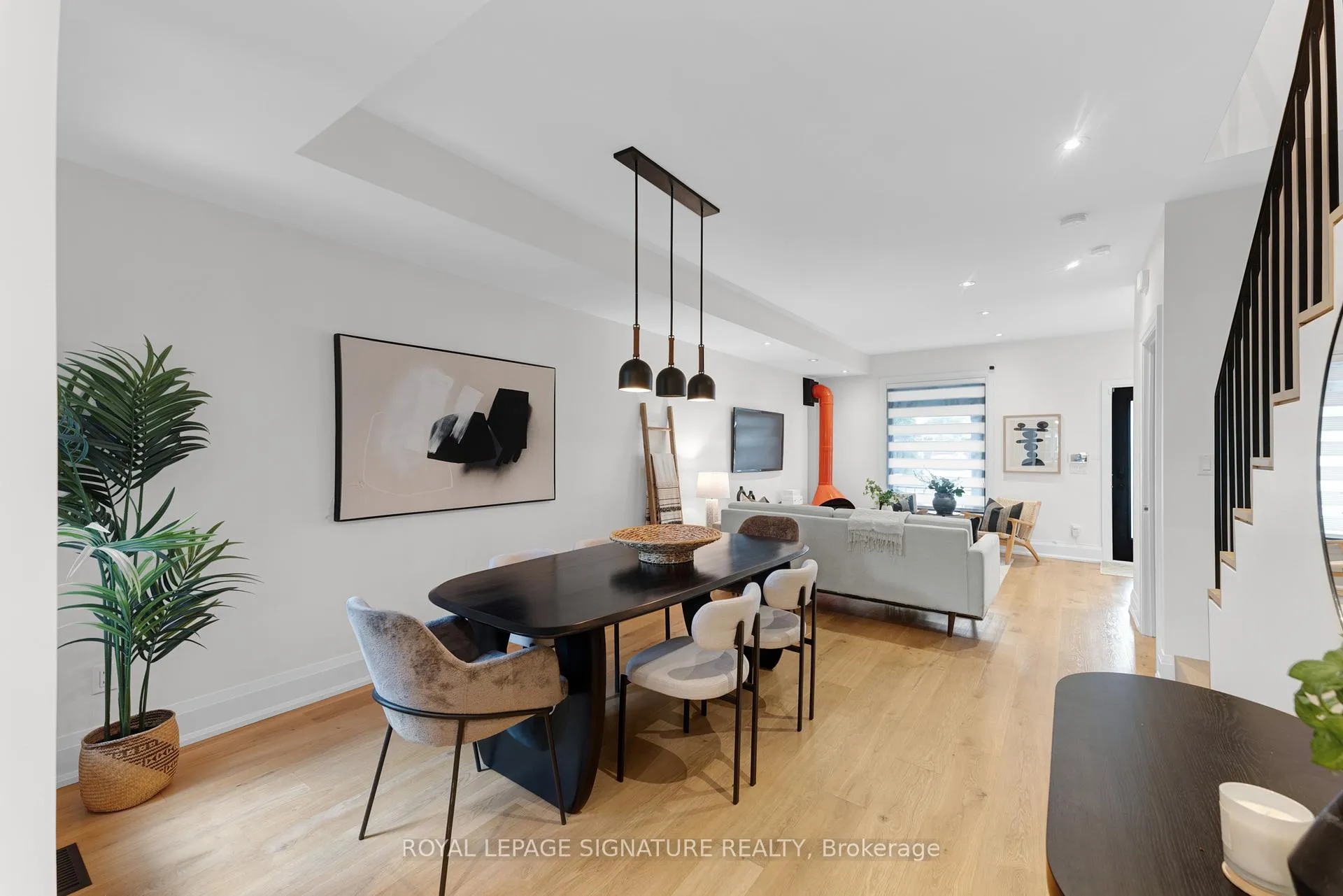Photo 6 of 16 Essex Street, Toronto, Dovercourt-Wallace Emerson-Junction — HOMEH