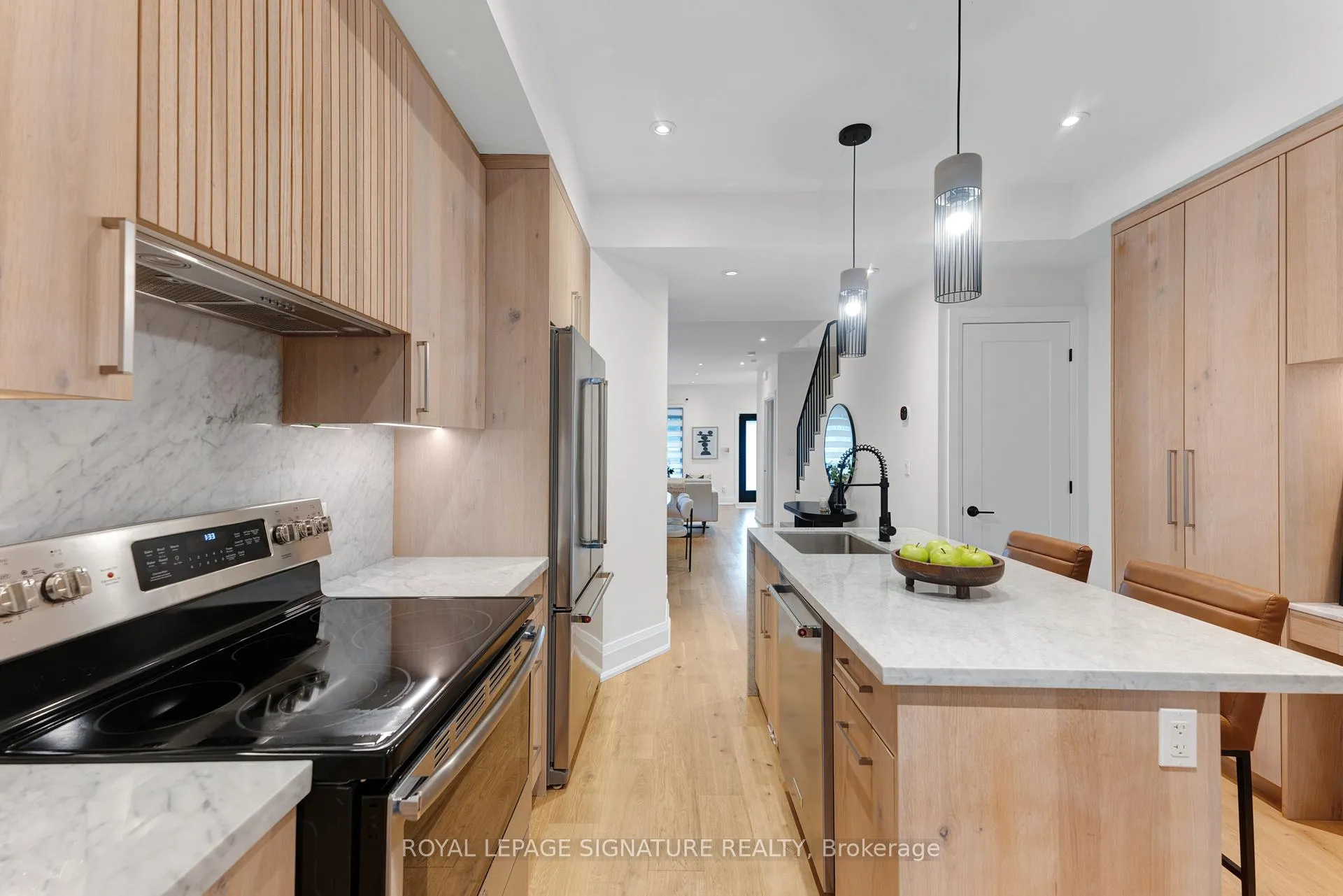 Photo 9 of 16 Essex Street, Toronto, Dovercourt-Wallace Emerson-Junction — HOMEH