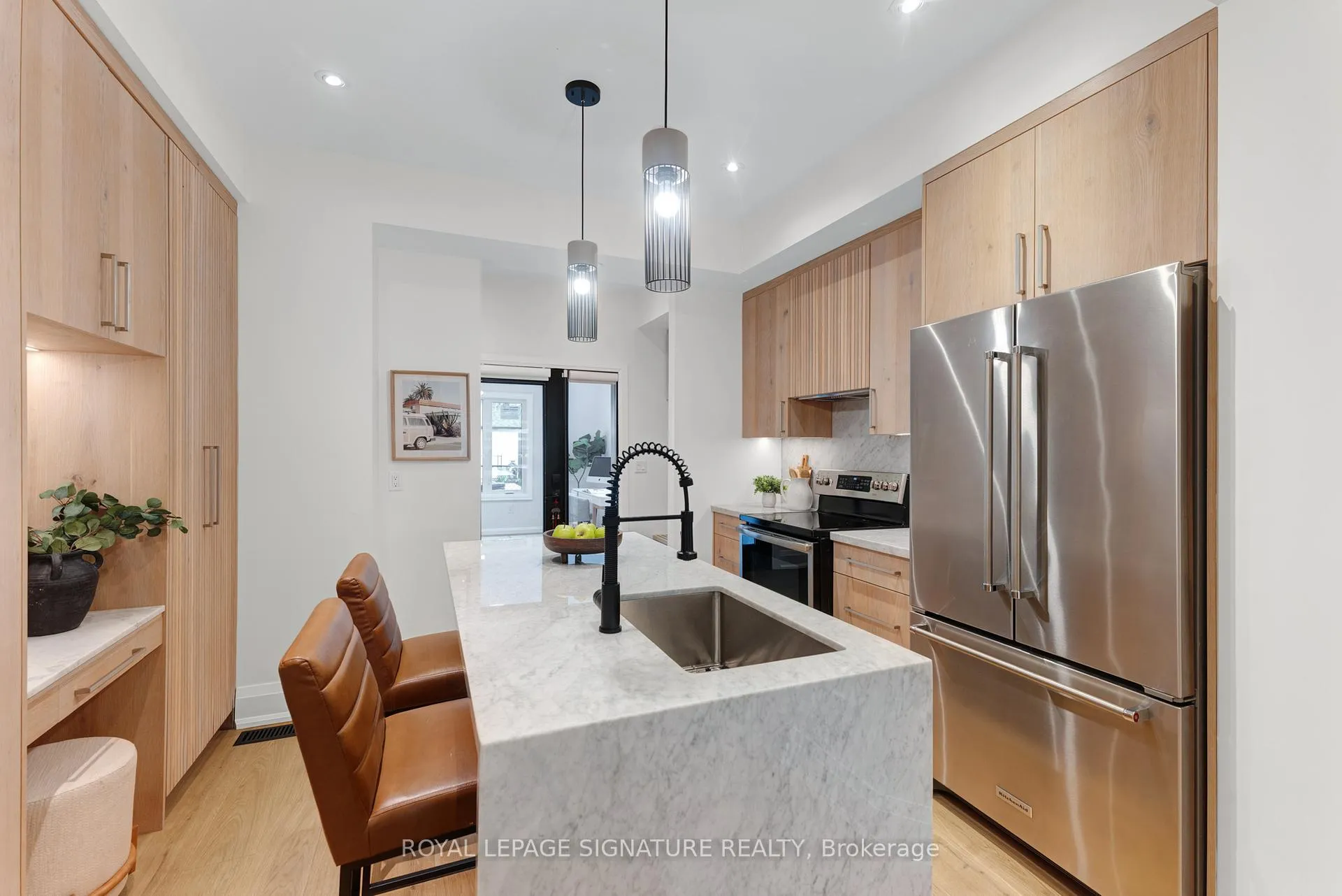 Photo 11 of 16 Essex Street, Toronto, Dovercourt-Wallace Emerson-Junction — HOMEH