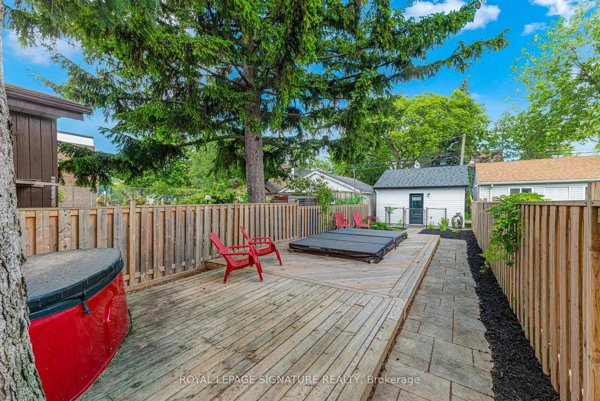 Photo 30 of 16 Essex Street, Toronto, Dovercourt-Wallace Emerson-Junction — HOMEH