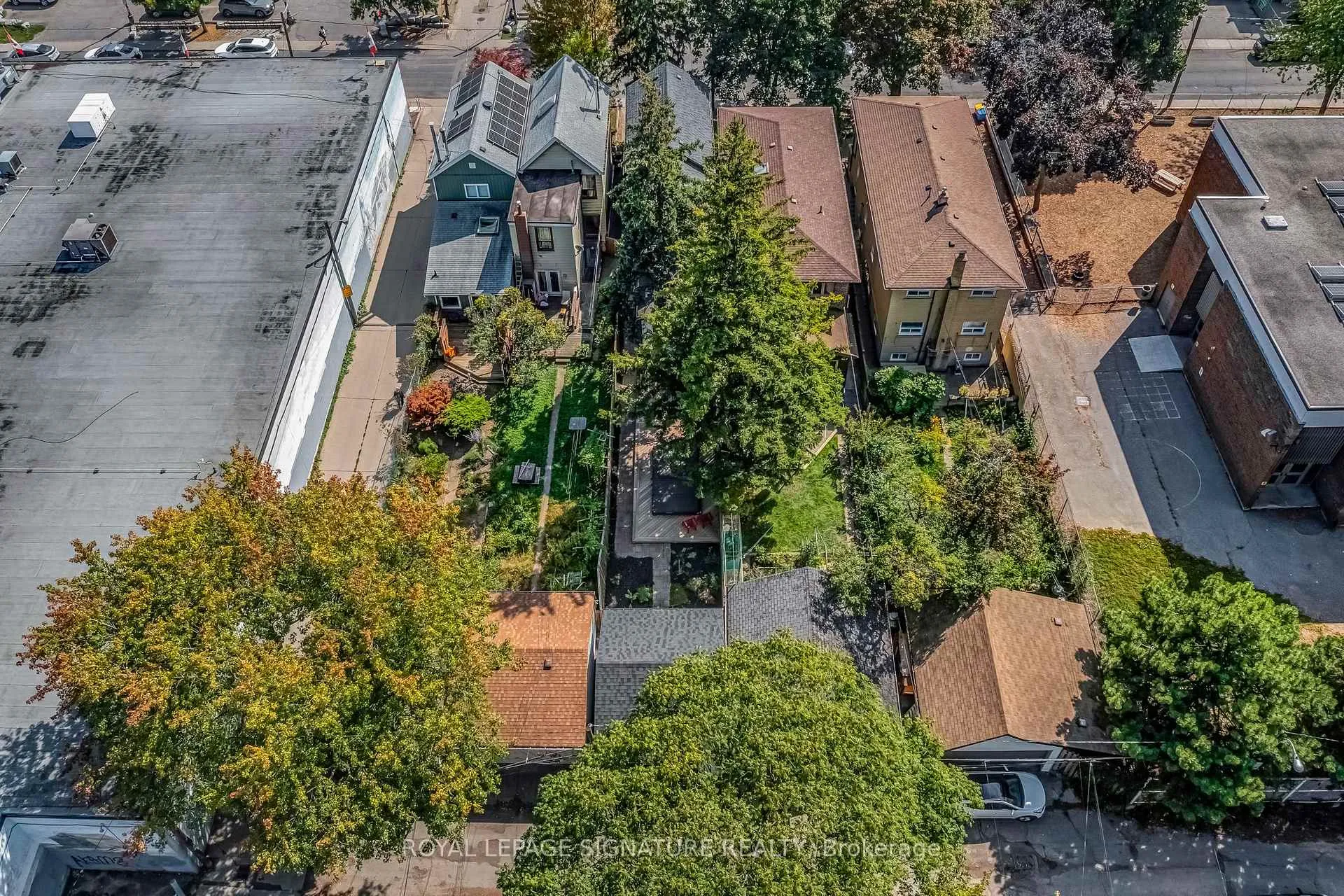 Photo 35 of 16 Essex Street, Toronto, Dovercourt-Wallace Emerson-Junction — HOMEH