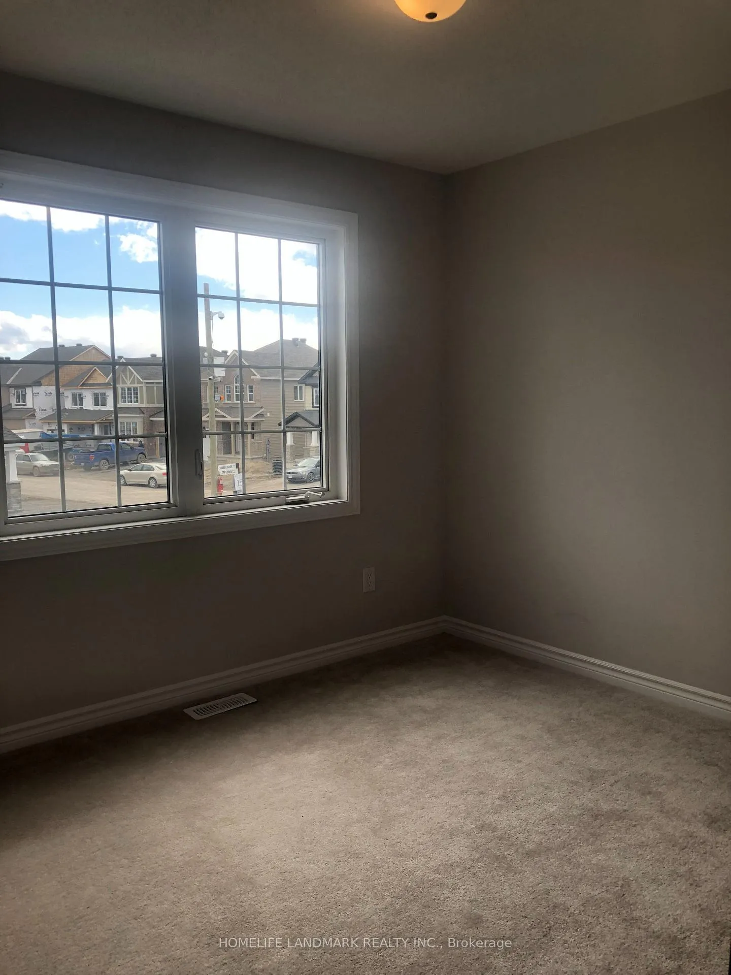 Photo 9 of 553 Chimney Corner Terrace, Ottawa, Barrhaven - Half Moon Bay — HOMEH