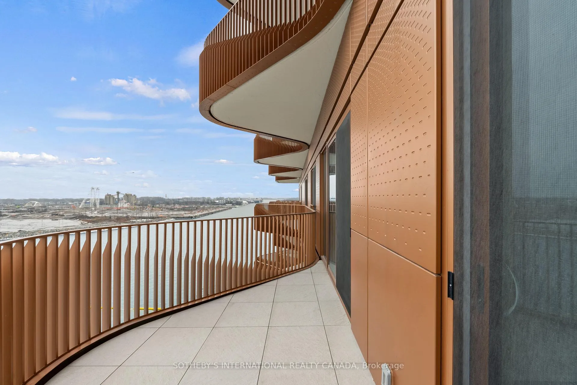 Photo 8 of Unit 610, 155 Merchants' Wharf, Toronto, Waterfront Communities — HOMEH