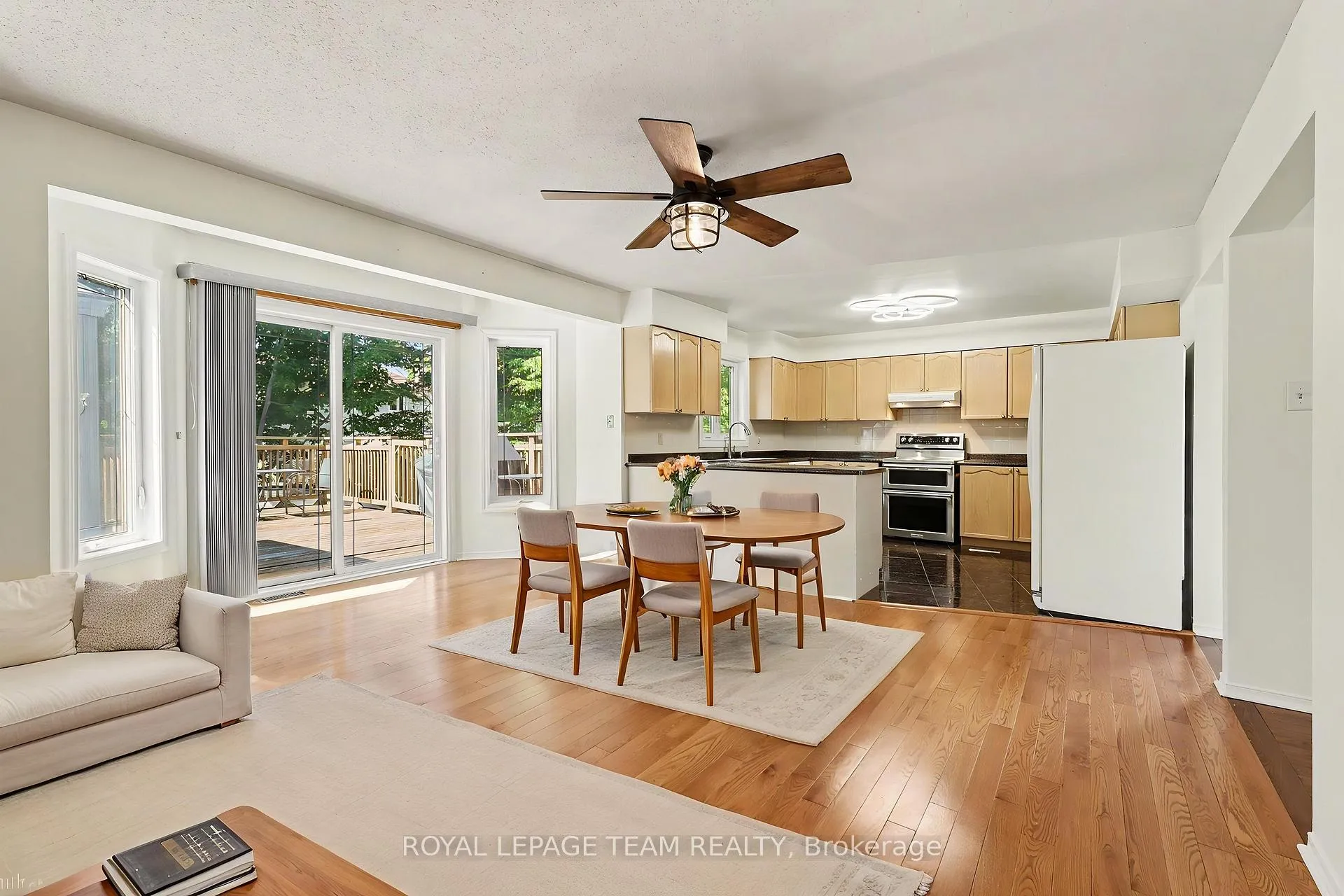 Photo 10 of 25 Beamish Crescent, Ottawa, Kanata - Morgan's Grant/South March — HOMEH