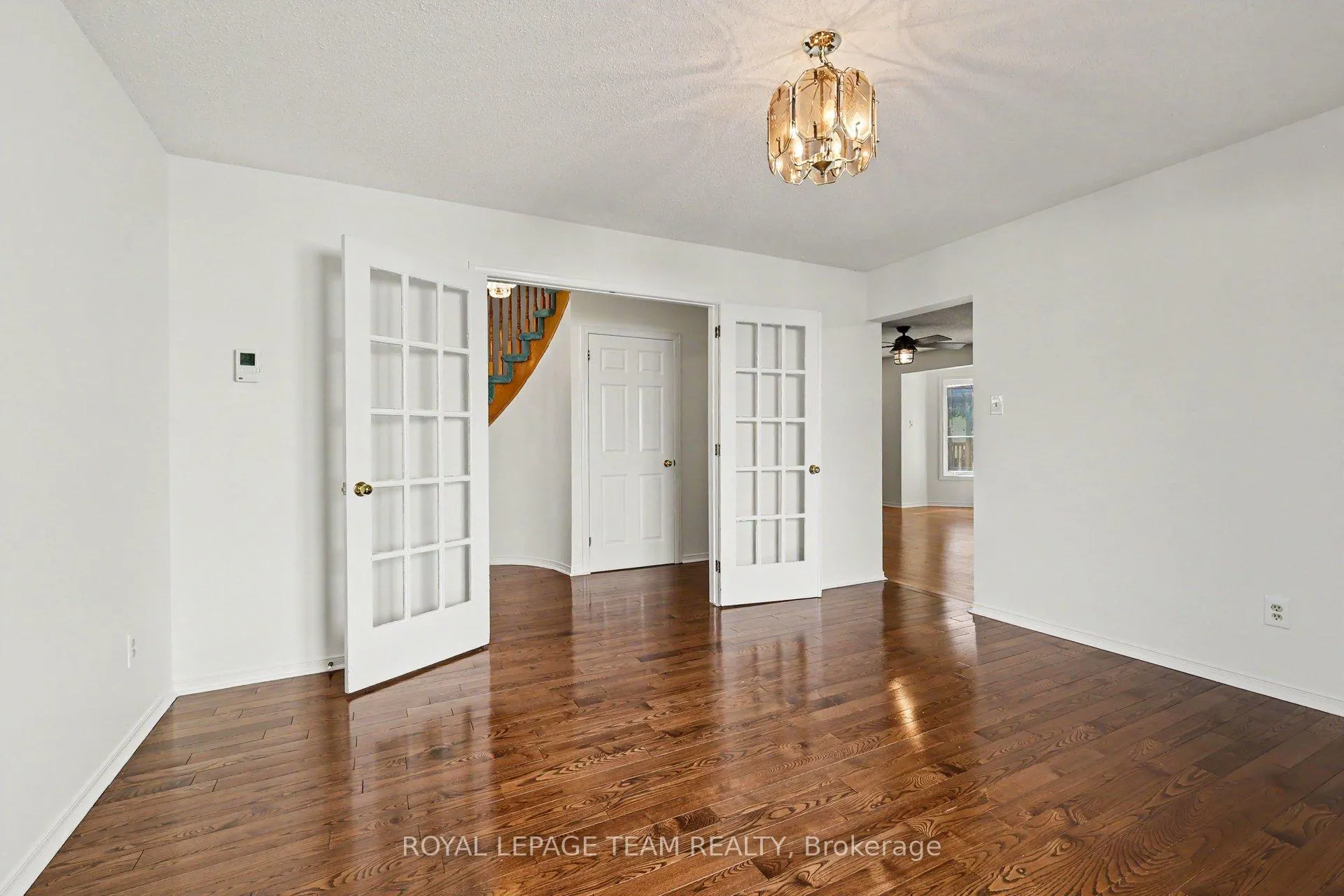 Photo 14 of 25 Beamish Crescent, Ottawa, Kanata - Morgan's Grant/South March — HOMEH