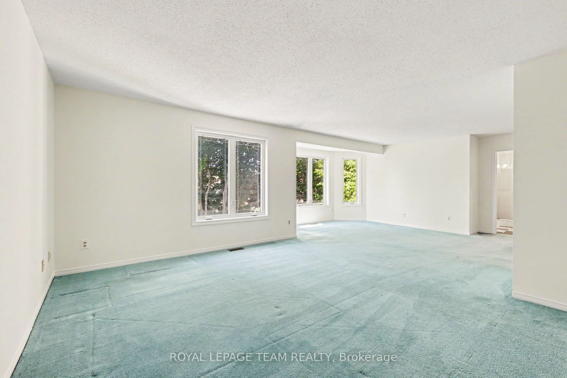 Photo 19 of 25 Beamish Crescent, Ottawa, Kanata - Morgan's Grant/South March — HOMEH