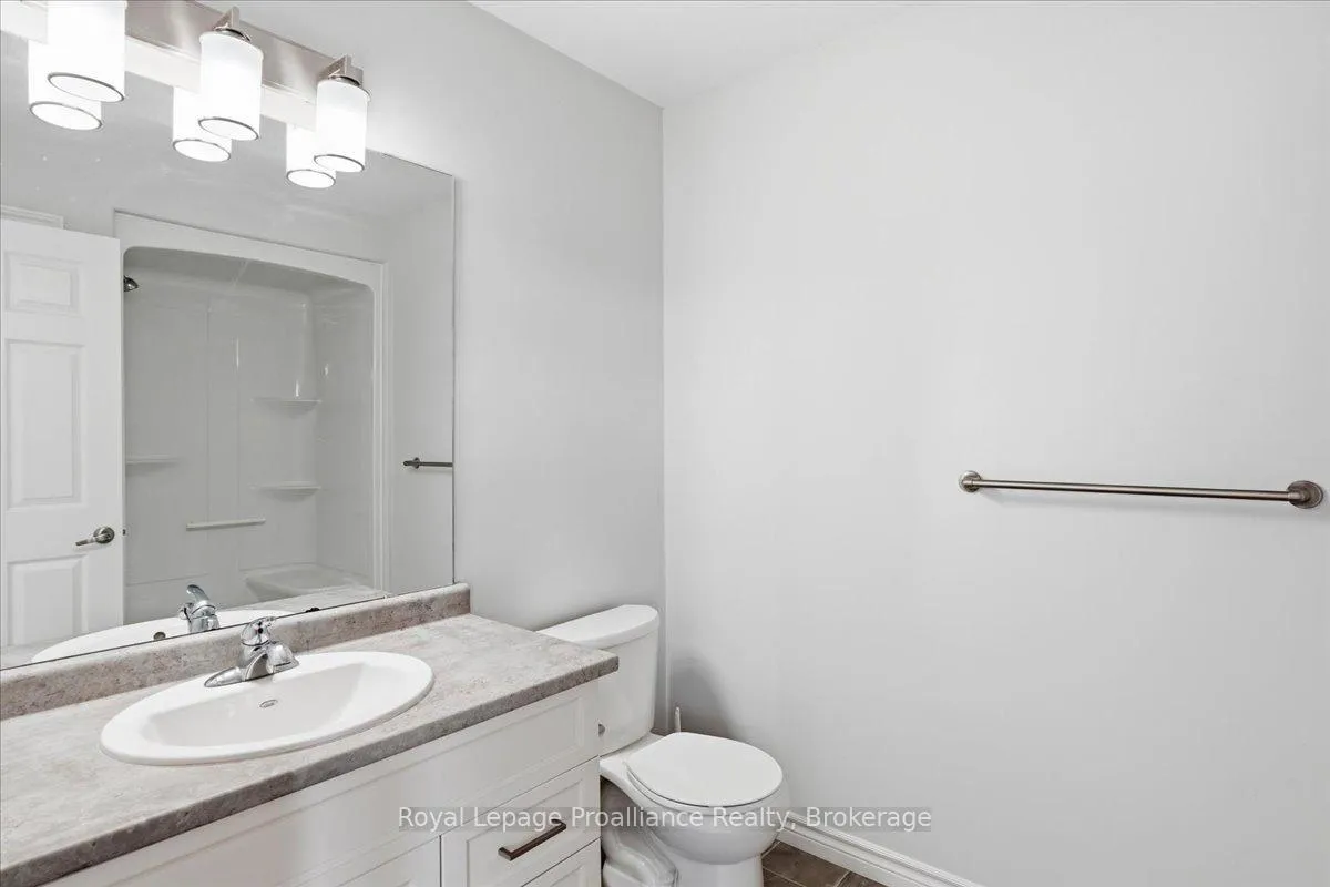 Photo 18 of 16 Ledgerock Court, Quinte West, Sidney Ward — HOMEH