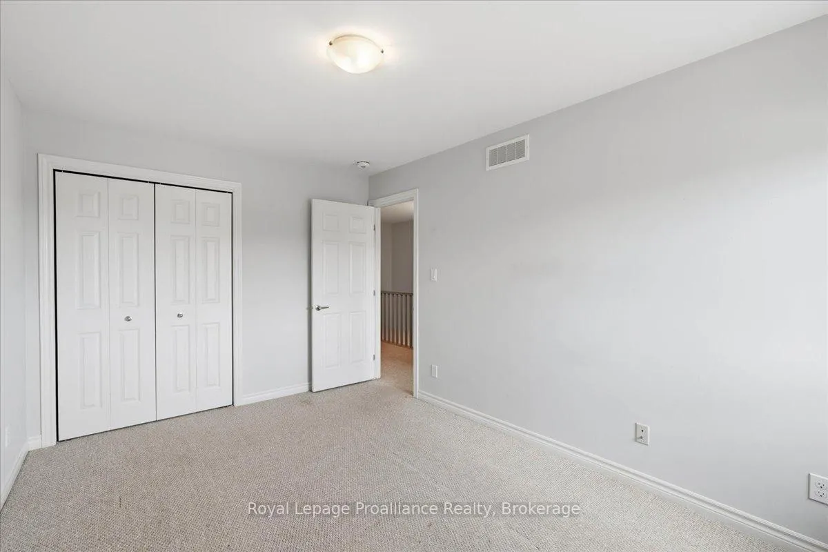 Photo 21 of 16 Ledgerock Court, Quinte West, Sidney Ward — HOMEH