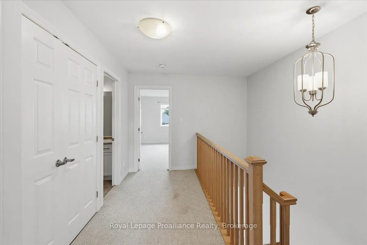 Photo 22 of 16 Ledgerock Court, Quinte West, Sidney Ward — HOMEH