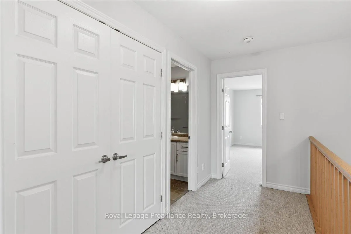 Photo 23 of 16 Ledgerock Court, Quinte West, Sidney Ward — HOMEH