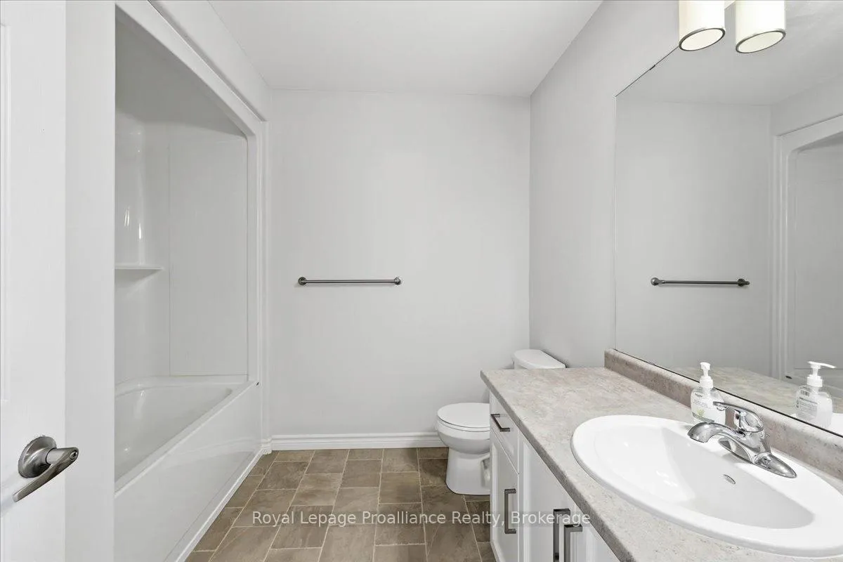 Photo 28 of 16 Ledgerock Court, Quinte West, Sidney Ward — HOMEH