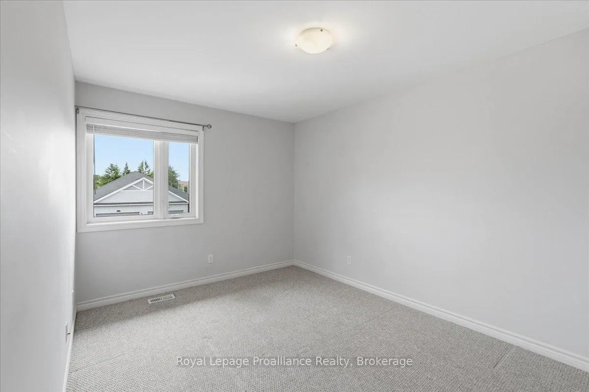 Photo 30 of 16 Ledgerock Court, Quinte West, Sidney Ward — HOMEH