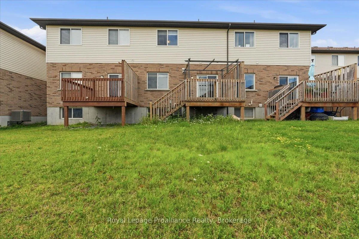 Photo 35 of 16 Ledgerock Court, Quinte West, Sidney Ward — HOMEH