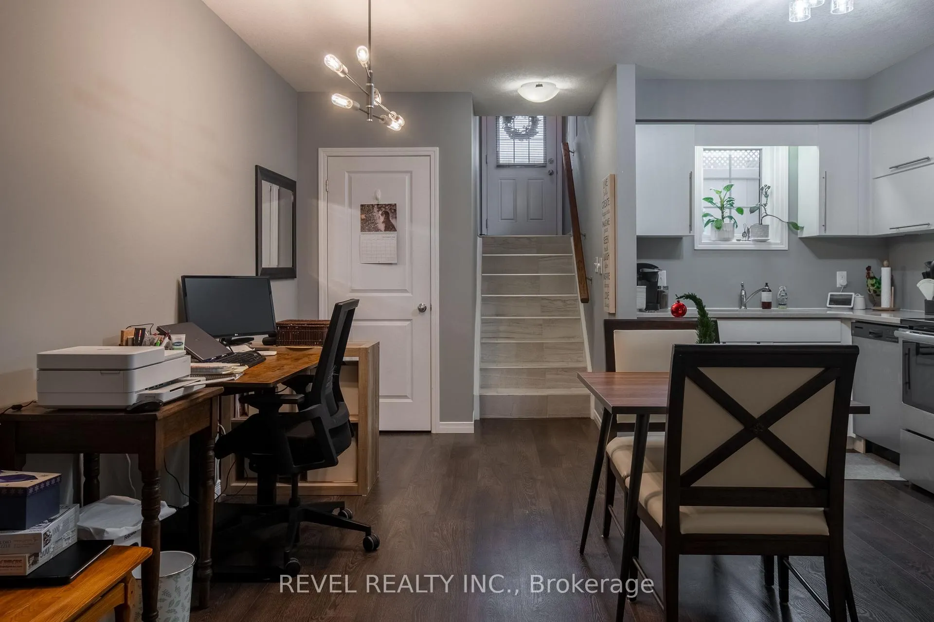Photo 4 of Unit 16, 3200 Singleton Avenue, London, South W — HOMEH