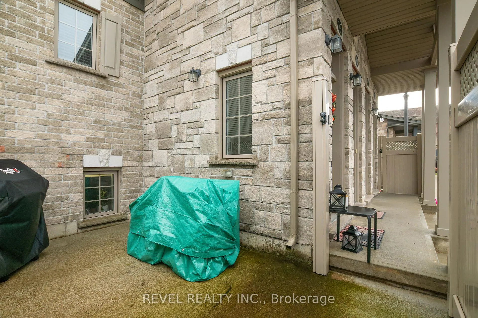 Photo 10 of Unit 16, 3200 Singleton Avenue, London, South W — HOMEH
