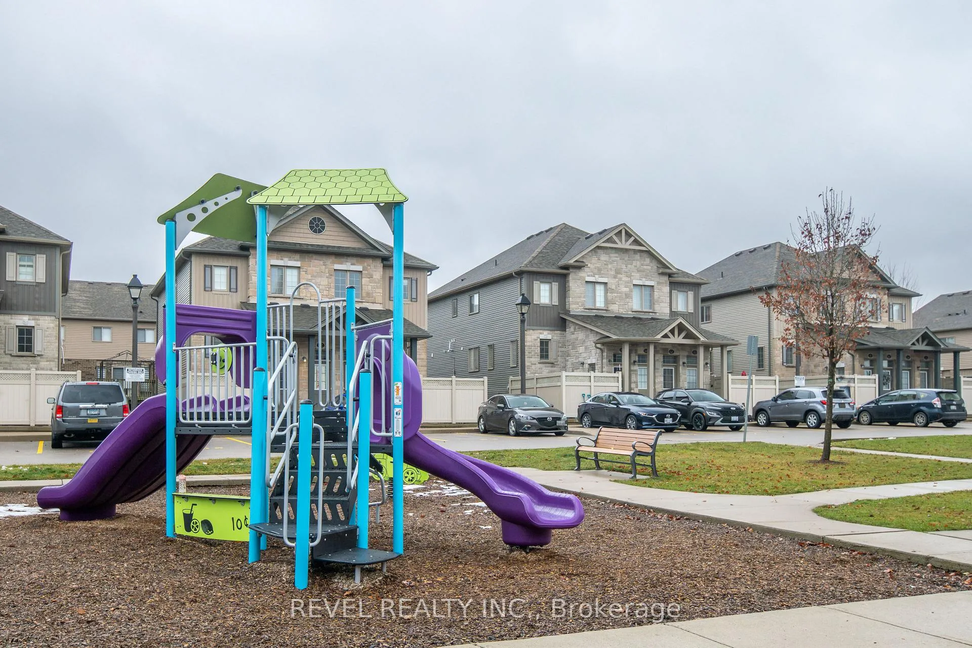 Photo 12 of Unit 16, 3200 Singleton Avenue, London, South W — HOMEH