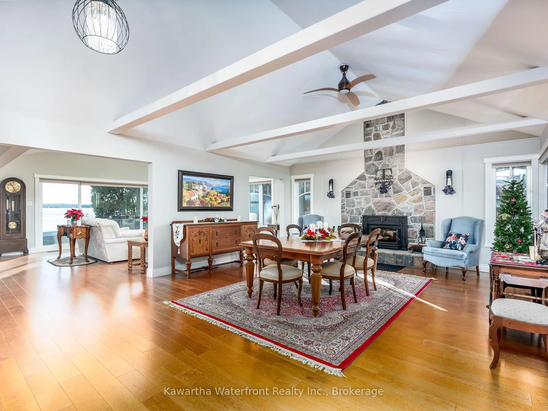 Photo 9 of 48 Maple Avenue, Kawartha Lakes, Bexley — HOMEH