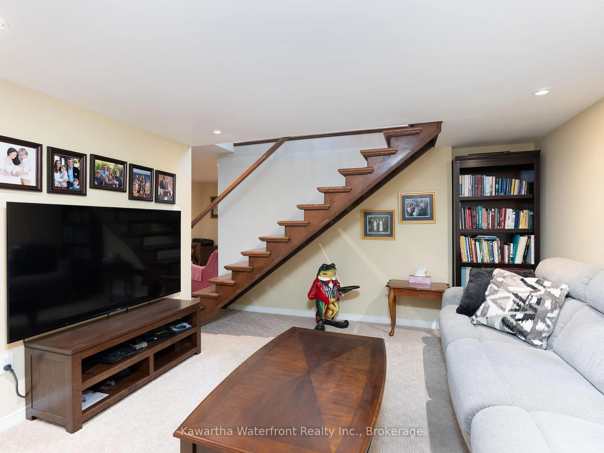 Photo 24 of 48 Maple Avenue, Kawartha Lakes, Bexley — HOMEH