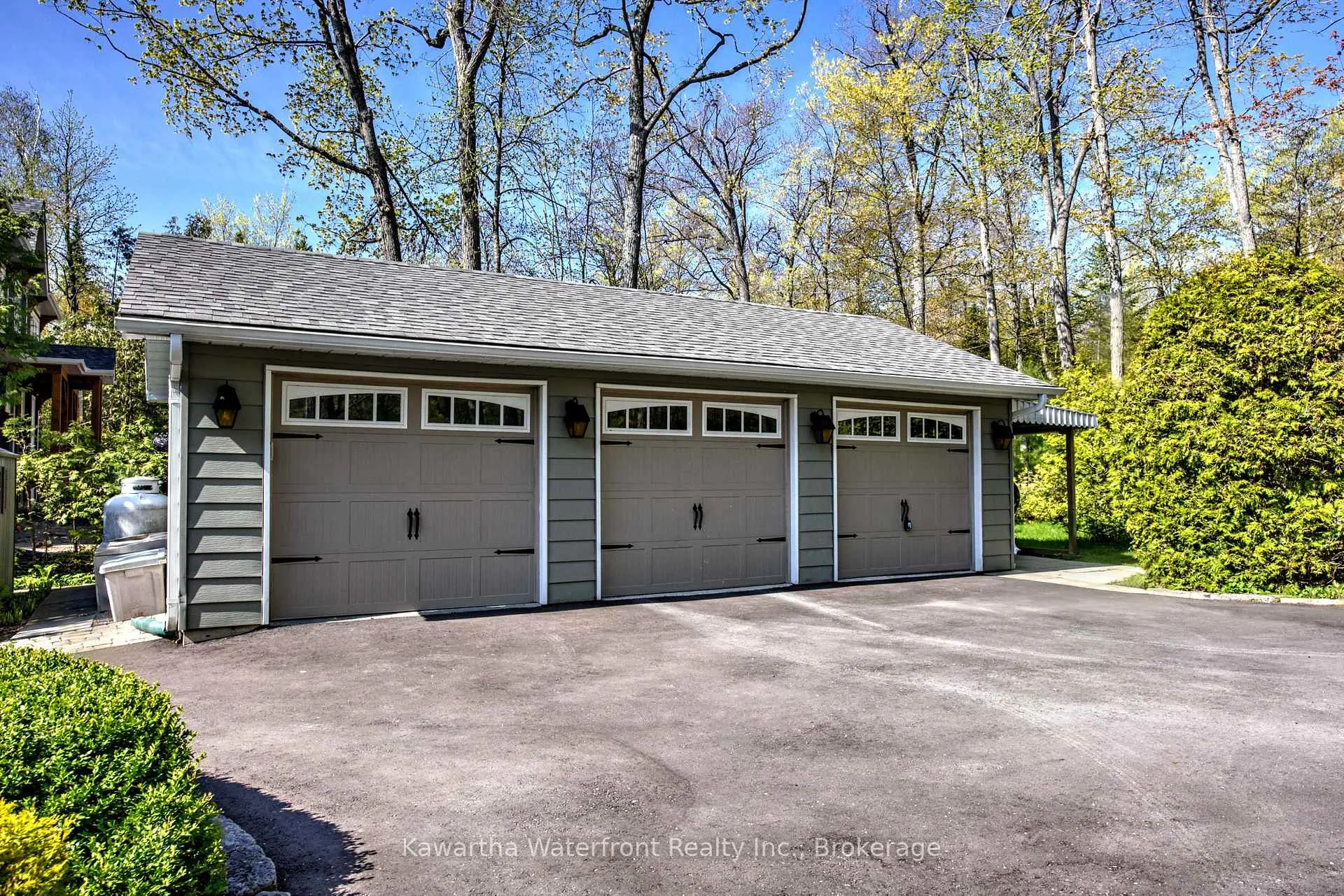 Photo 42 of 48 Maple Avenue, Kawartha Lakes, Bexley — HOMEH