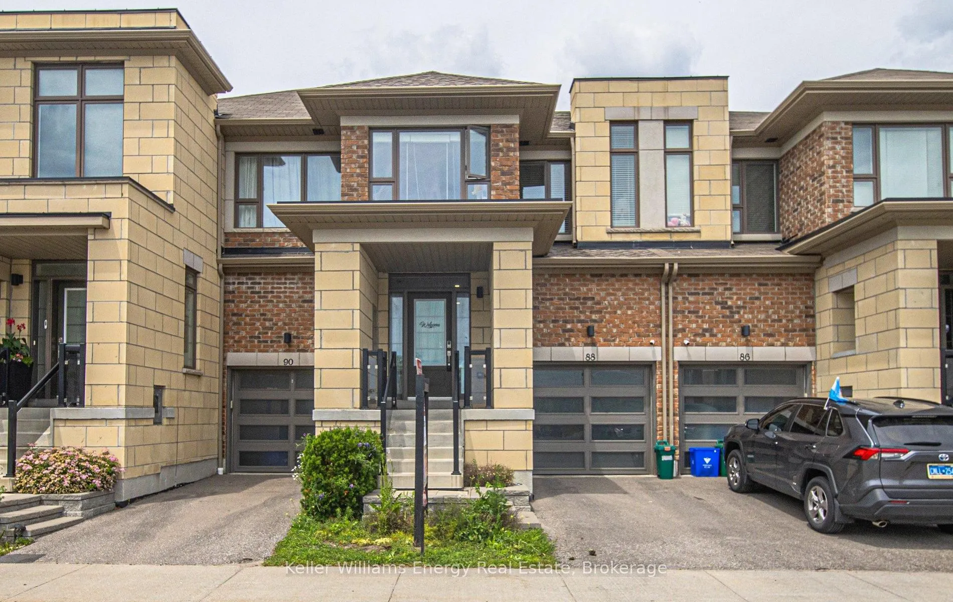 Front of 88 Donald Fleming Way