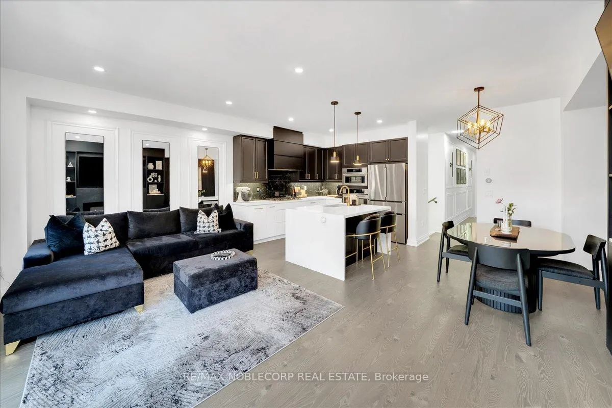 Photo 9 of 18 Ghent Drive, Vaughan, Kleinburg — HOMEH