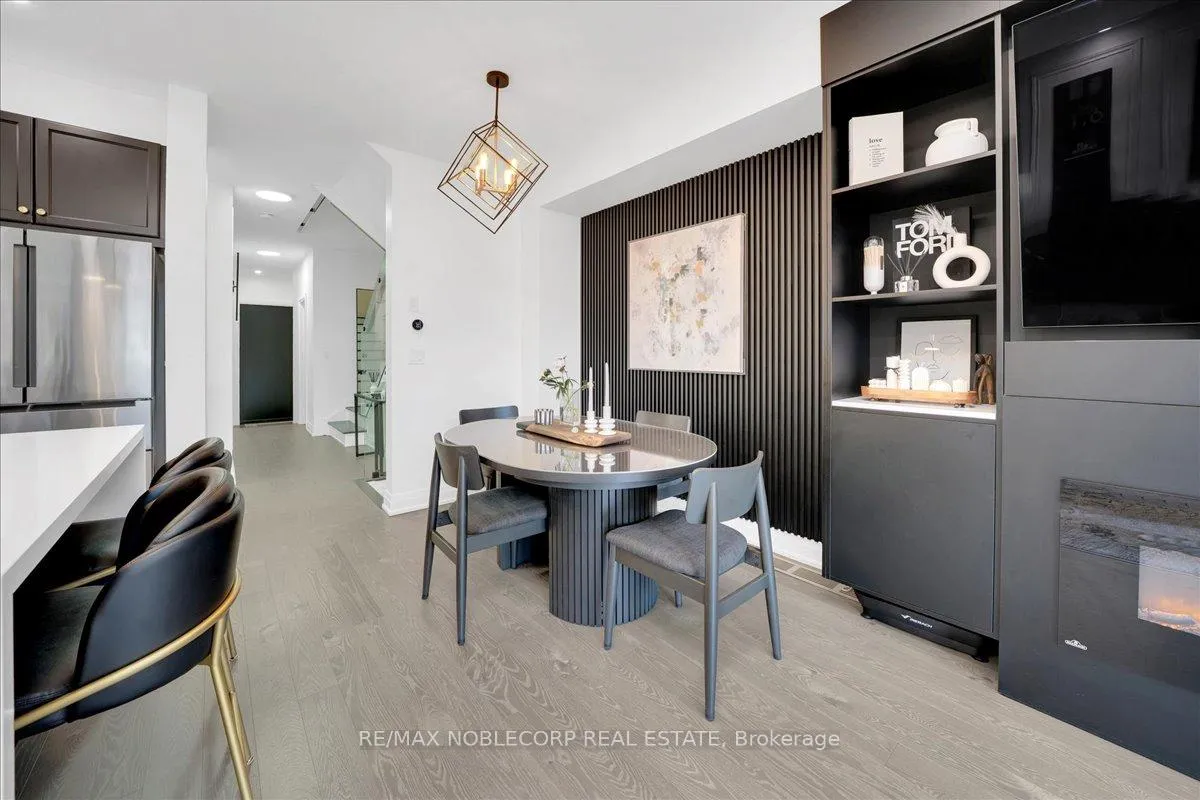 Photo 13 of 18 Ghent Drive, Vaughan, Kleinburg — HOMEH